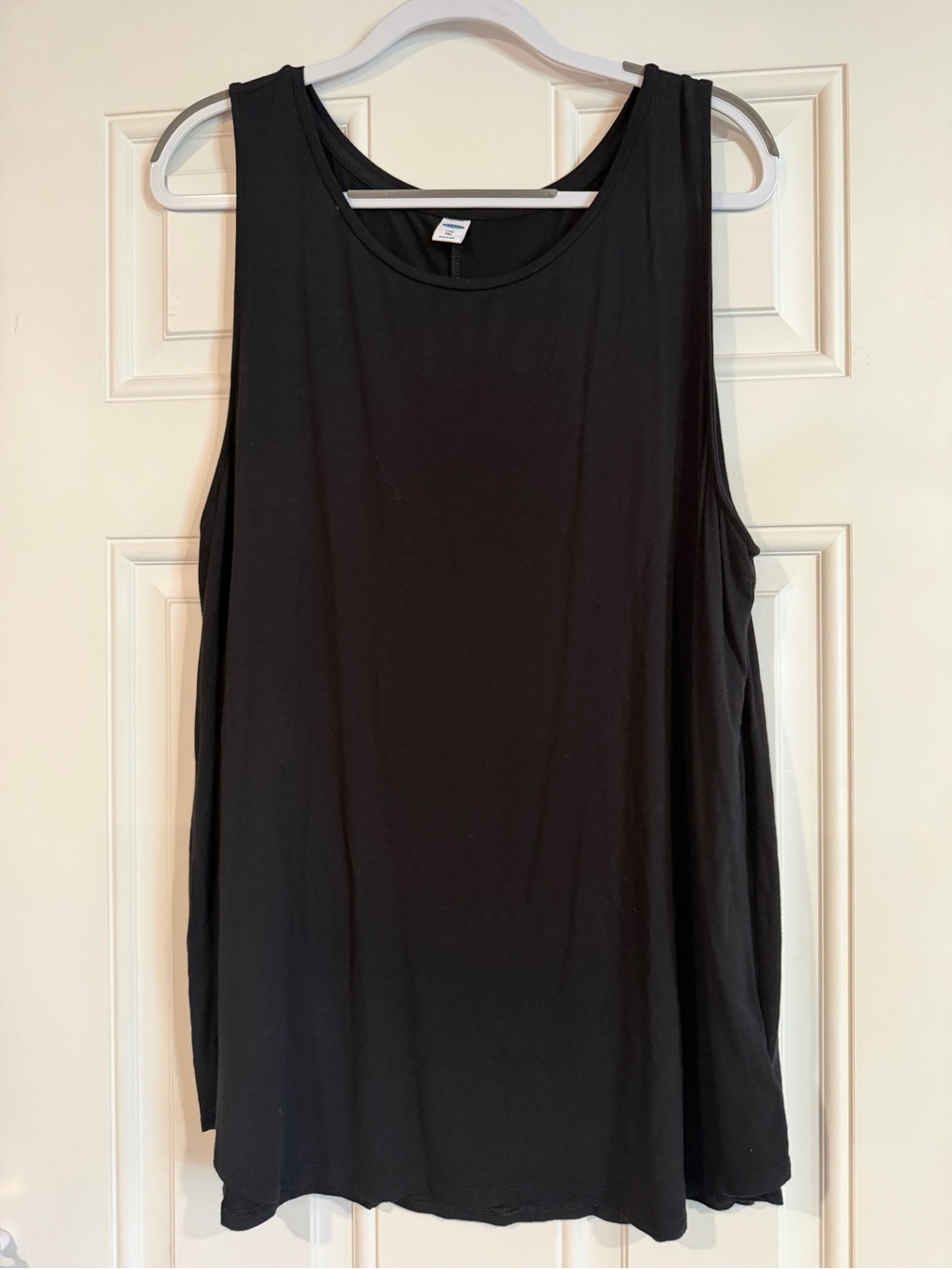 Old Navy Black Scoop Neck Tank Top
